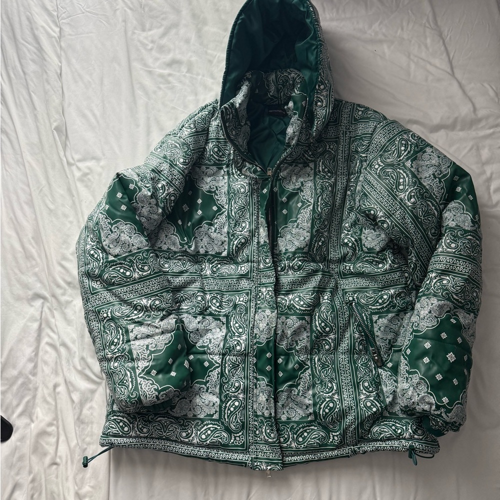 PrettyLittleThing Teyana Taylor  Oversized Green Paisley Jacket